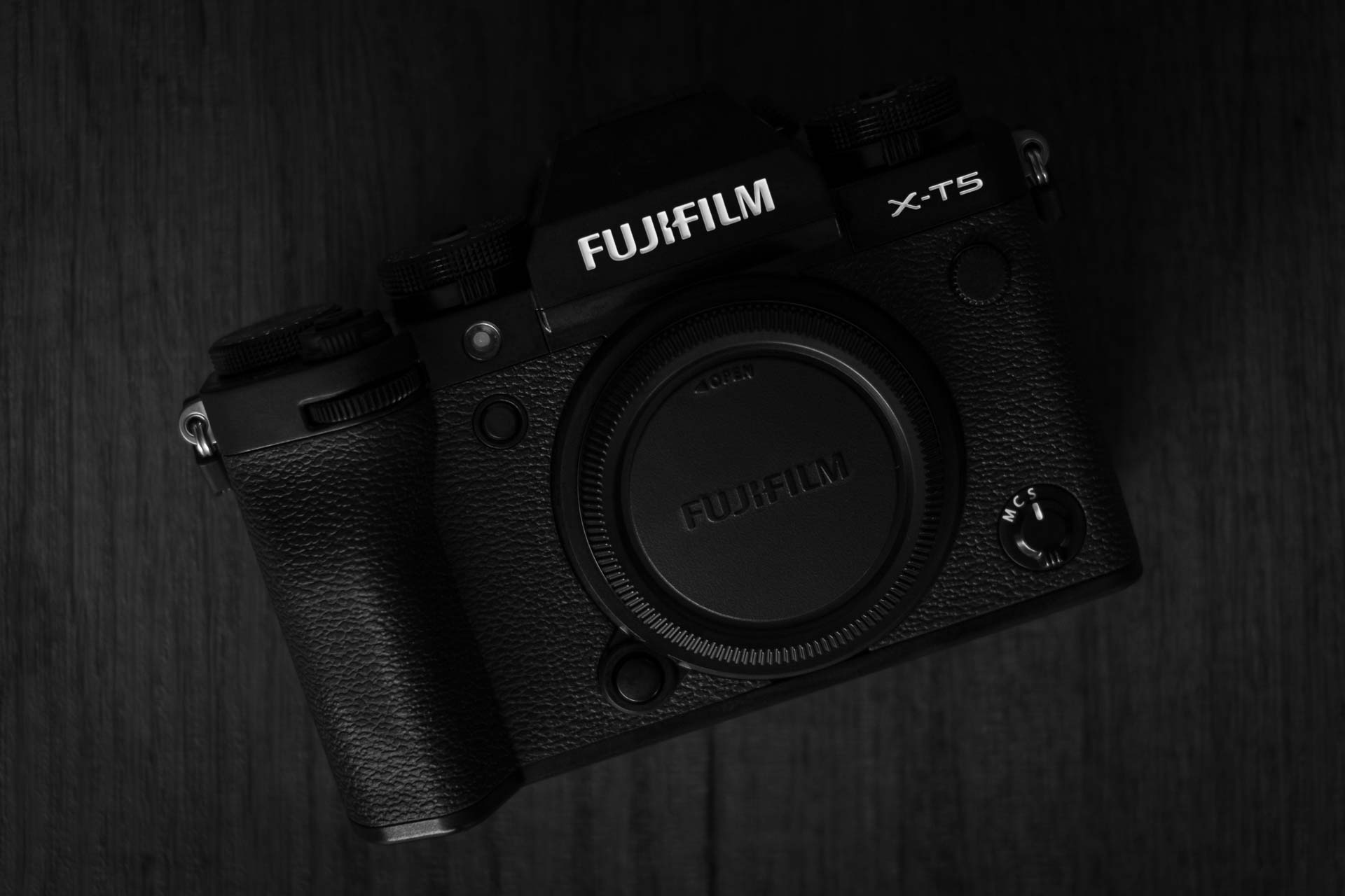 Fujifilm X-T5 coming this month with higher resolution, IBIS and pixel  shift - Photo Review